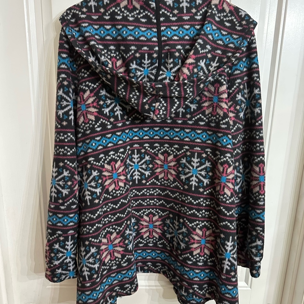 Cuddl Duds Black and Blue Patterned Jacket - Picture 2 of 2